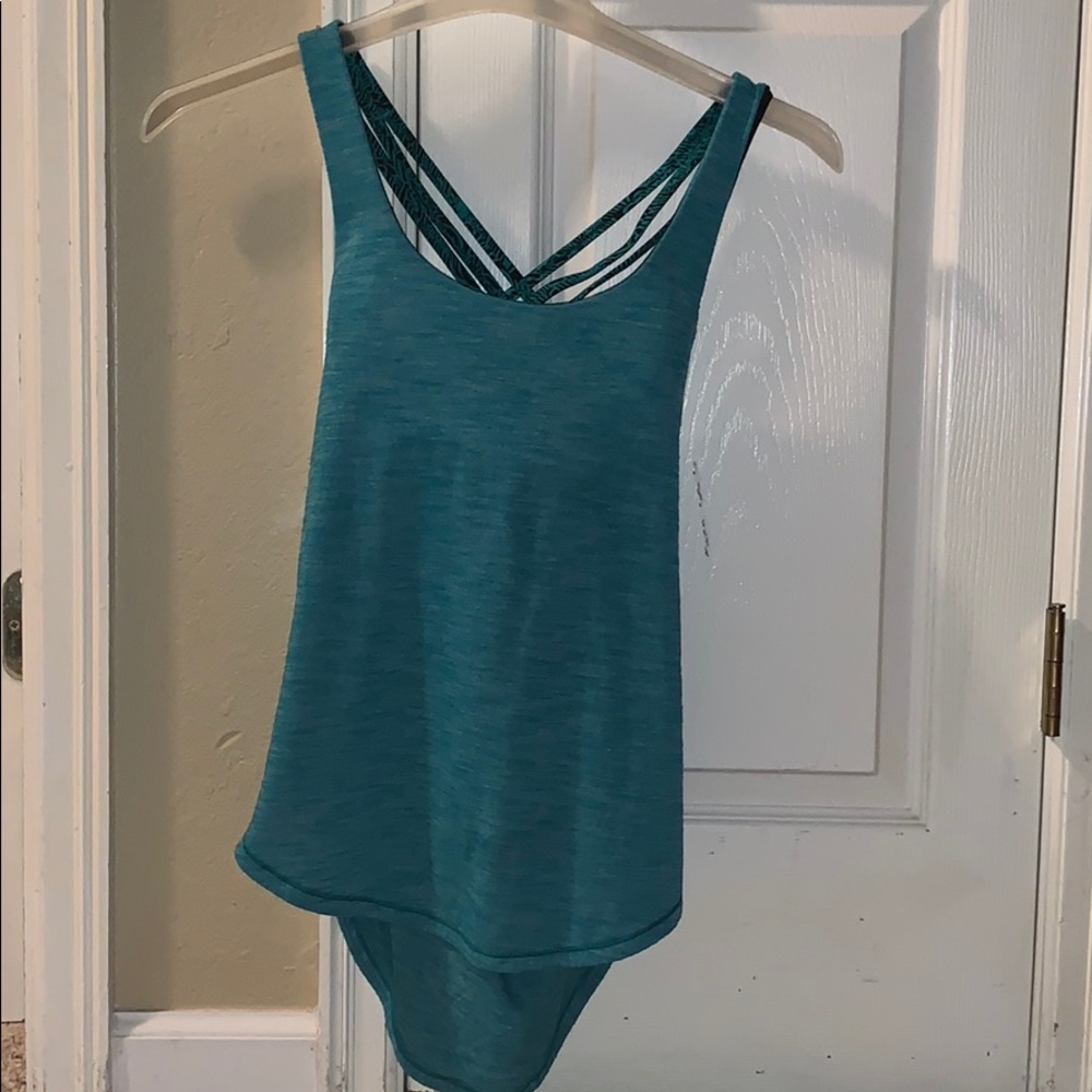Lululemon Cross back Tank Top w/ built in bra